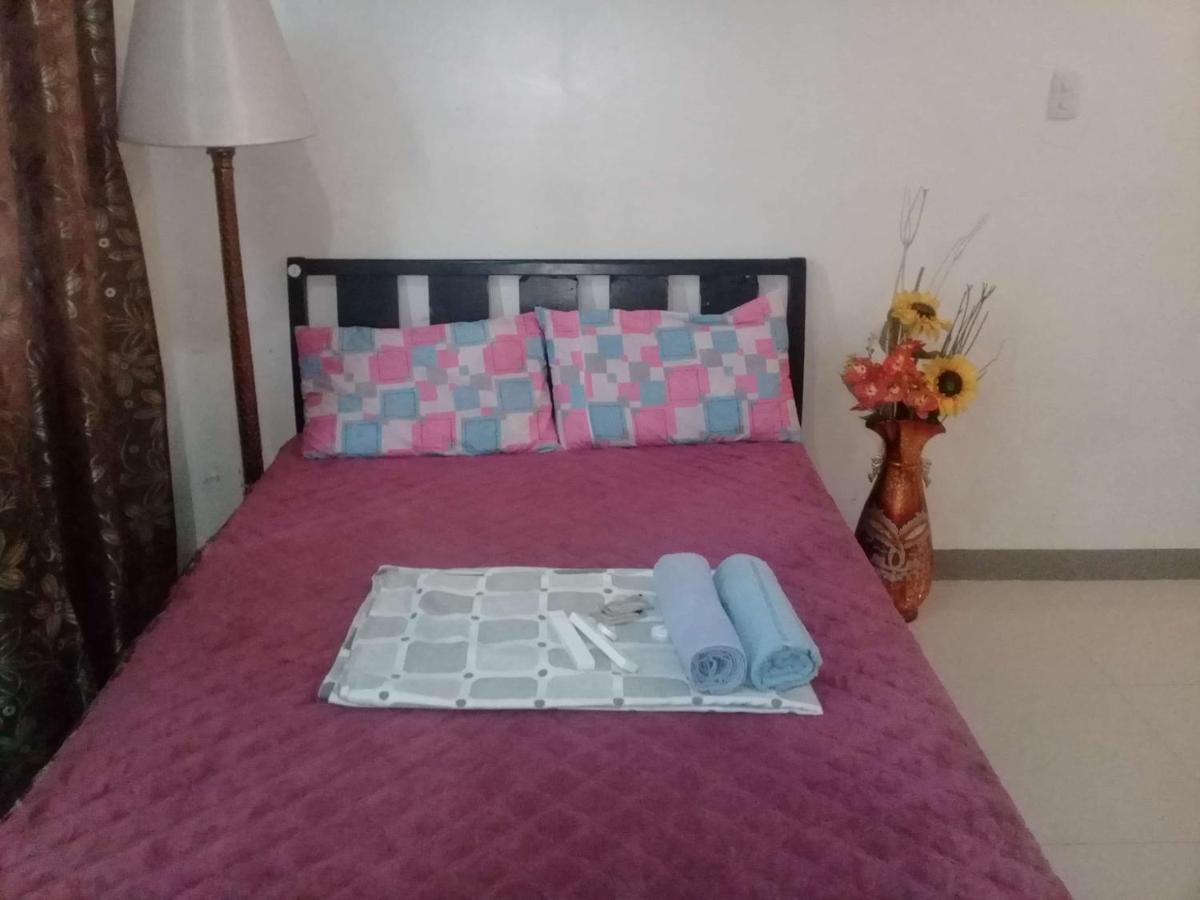 Ekonumi Rooms At Moonwalk Paranaque Paranaque City Eksteriør bilde