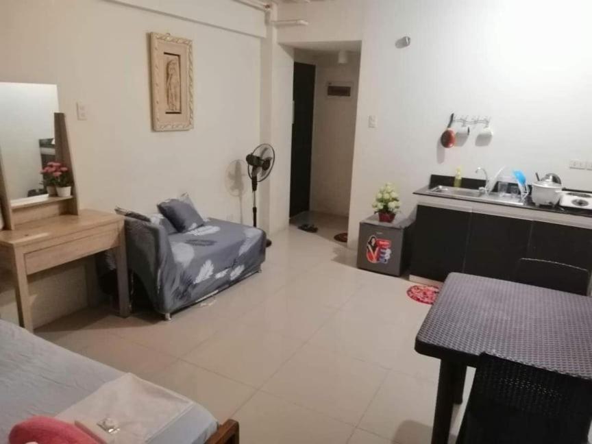 Ekonumi Rooms At Moonwalk Paranaque Paranaque City Eksteriør bilde