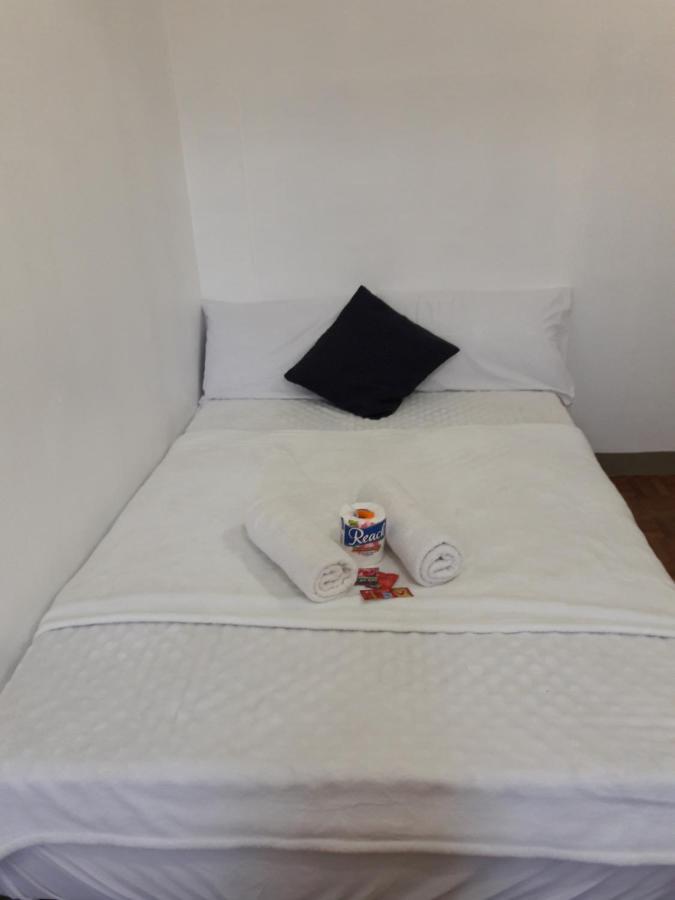 Ekonumi Rooms At Moonwalk Paranaque Paranaque City Eksteriør bilde